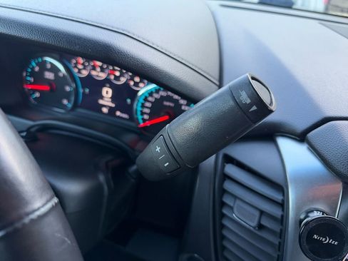 Used 2020 Chevrolet Suburban Premier image 15