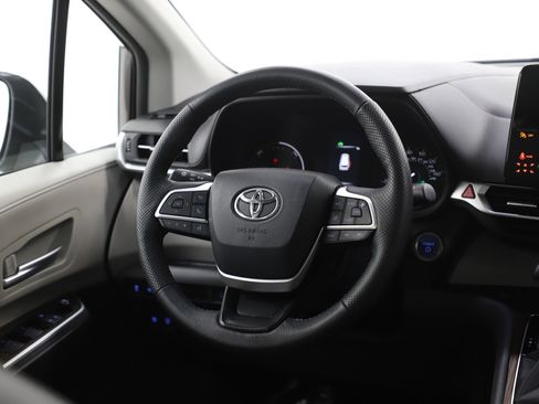 Used 2022 Toyota Sienna XLE FWD image 15