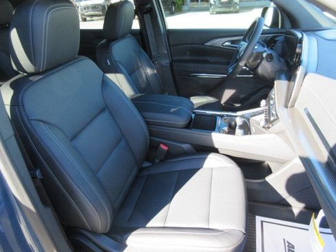 New 2026 Chevrolet Traverse LT w/ Driver Confidence Package image 13