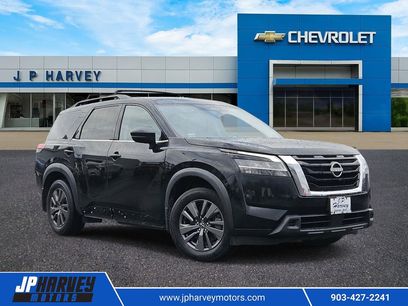 Used 2022 Nissan Pathfinder SV w/ SV Premium Package