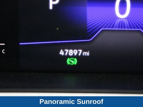 Used 2022 Volkswagen Tiguan SE w/ Panoramic Sunroof Package AWD/4WD image 5