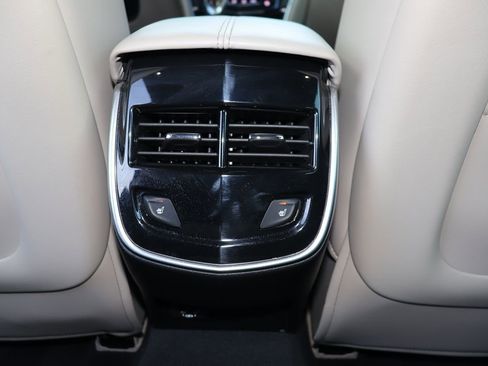 Used 2019 Cadillac XTS Luxury image 41