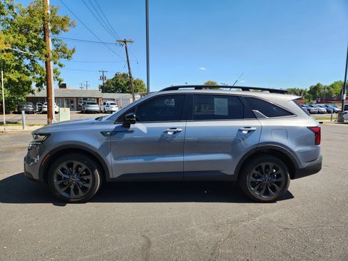 Used 2023 Kia Sorento X-Line EX image 4