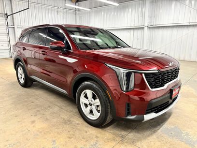 Used 2025 Kia Sorento LX