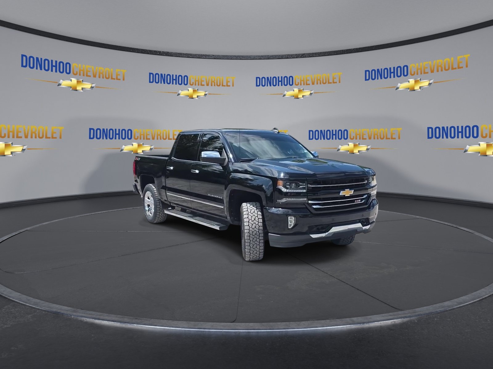 Used 2018 Chevrolet Silverado 1500 LTZ Z71 w/ LTZ Plus Package AWD/4WD image 6