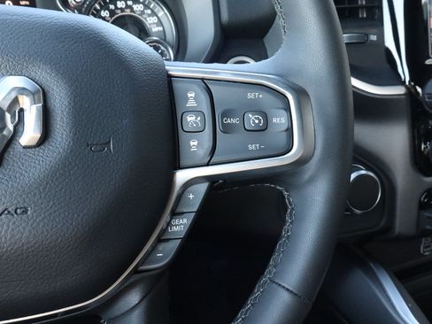 Used 2025 RAM 1500 Big Horn AWD/4WD image 29