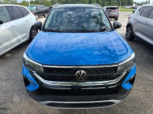 Used 2023 Volkswagen Taos SE FWD image 8