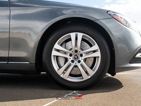 Used 2019 Mercedes-Benz S 560 4MATIC Sedan w/ Premium Package image 10