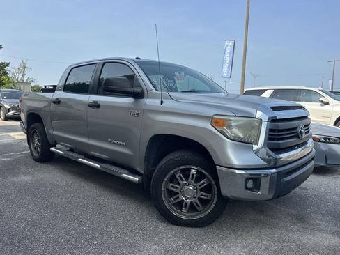 Used 2014 Toyota Tundra SR5 w/ SR5 Upgrade Package AWD/4WD image 8