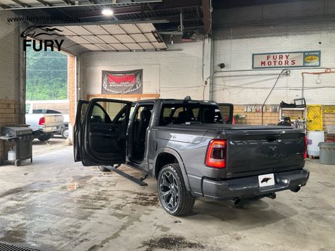 Used 2024 RAM 1500 Limited AWD/4WD image 23