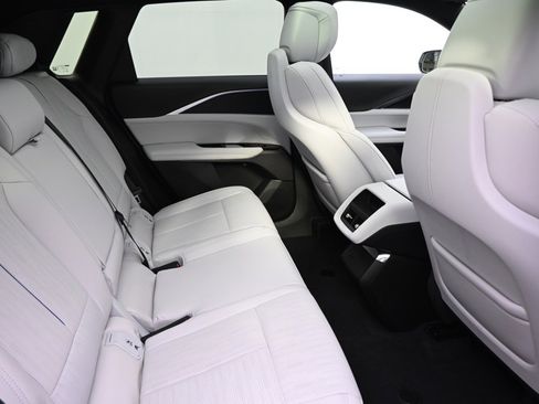 New 2025 Cadillac Lyriq Sport image 18