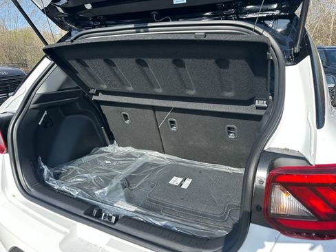 New 2026 Hyundai Venue SEL FWD image 34