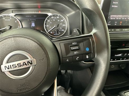 Used 2021 Nissan Rogue SV image 27