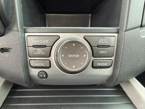 Used 2015 Honda Pilot Touring image 19