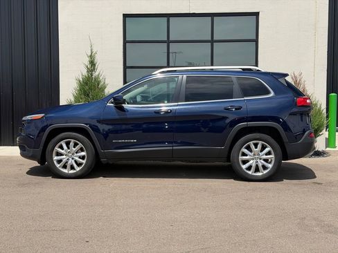 Used 2015 Jeep Cherokee Limited AWD/4WD image 2