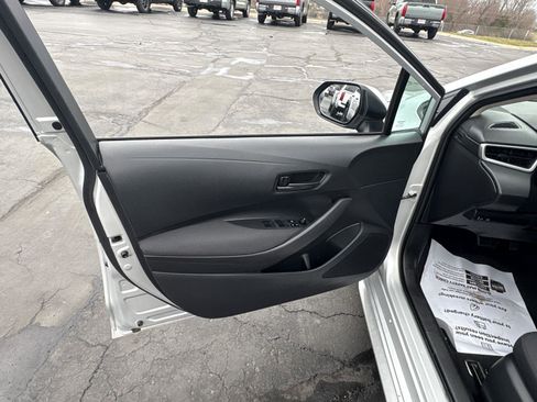 Used 2024 Toyota Corolla LE image 17