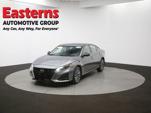 Used 2024 Nissan Altima 2.5 SV AWD/4WD image 53