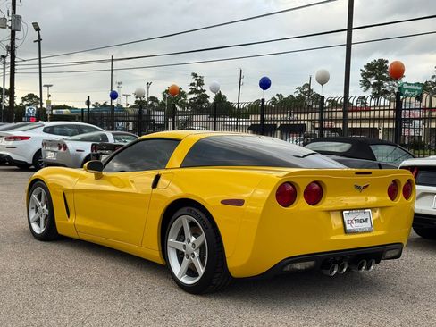 Used 2006 Chevrolet Corvette Coupe w/ Preferred Equipment Group RWD image 6