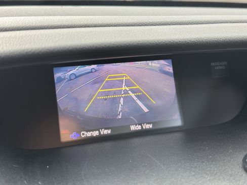 Used 2015 Honda CR-V LX image 2