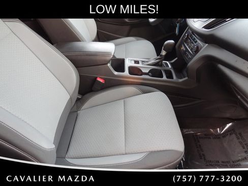 Used 2017 Ford Escape SE FWD image 15
