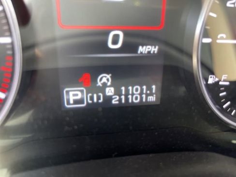 Used 2024 Subaru Crosstrek 2.0i Premium image 20