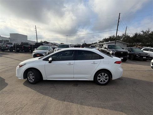 Certified 2023 Toyota Corolla LE image 8