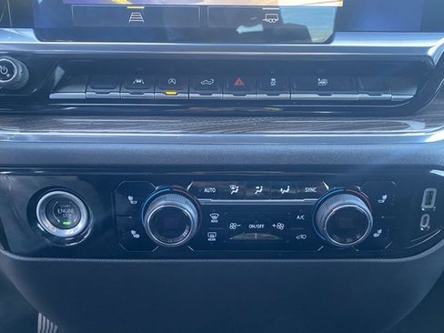 Used 2023 Chevrolet Silverado 1500 LT image 21