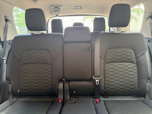 Used 2025 Nissan Pathfinder SV AWD/4WD image 40
