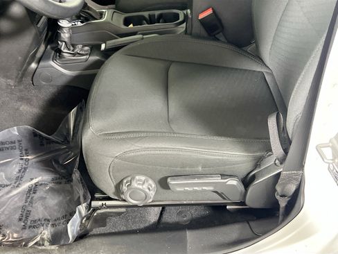 Used 2023 Jeep Gladiator Sport image 17