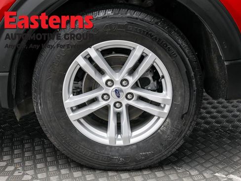 Used 2021 Ford Explorer XLT image 8