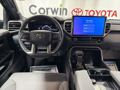 Used 2025 Toyota Tundra Limited AWD/4WD image 22