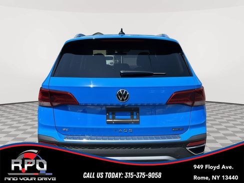 Used 2023 Volkswagen Taos SE w/ Black Wheel Package AWD/4WD image 4