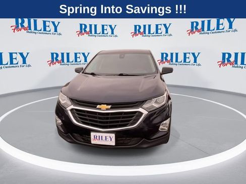 Used 2020 Chevrolet Equinox LT w/ Driver Convenience Package AWD/4WD image 3
