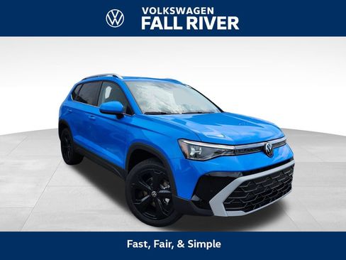 New 2025 Volkswagen Taos SEL image 1