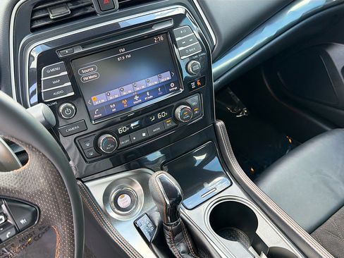 Used 2023 Nissan Maxima SR w/ Sport Mat Group image 26