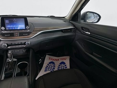 Used 2024 Nissan Altima 2.5 SV FWD image 29
