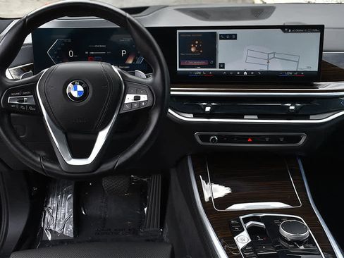 Used 2026 BMW X5 xDrive40i AWD/4WD image 17