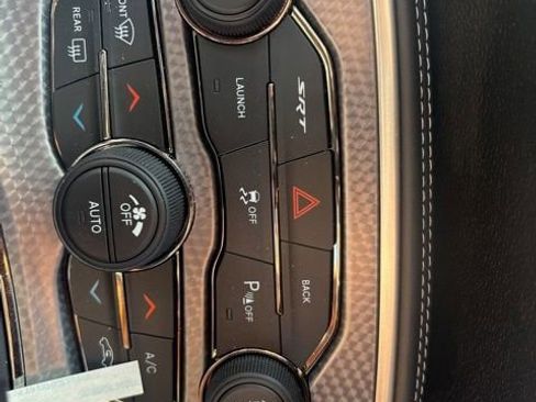 Used 2015 Dodge Challenger SRT Hellcat RWD image 17