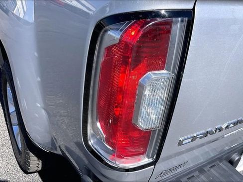 Used 2017 GMC Canyon SLE RWD image 32