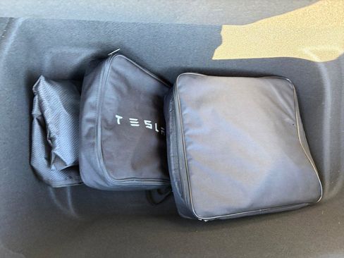 Used 2024 Tesla Model Y Long Range image 23