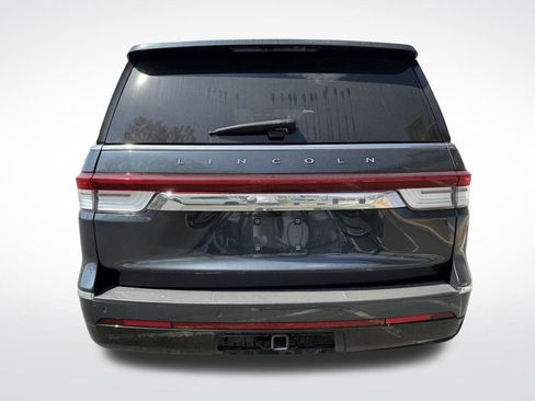 Used 2022 Lincoln Navigator Reserve image 5