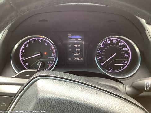 Used 2018 Toyota Camry SE w/ Moonroof Package image 8