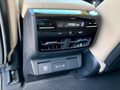 New 2026 Acura MDX SH-AWD image 19