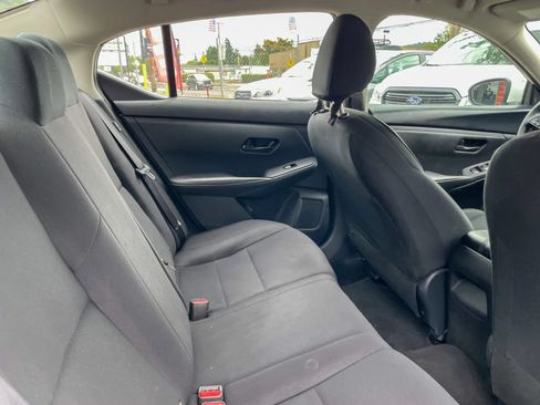 Used 2024 Nissan Sentra S FWD image 30