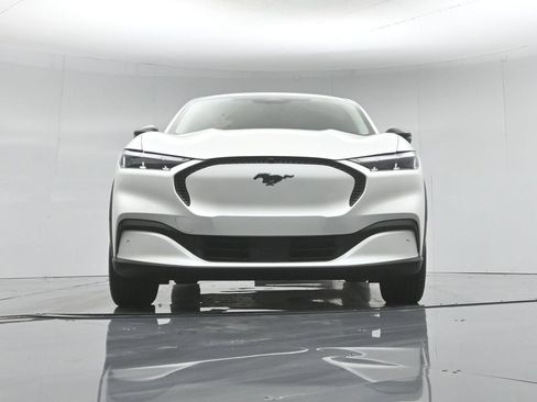 Certified 2025 Ford Mustang Mach-E Select RWD image 47