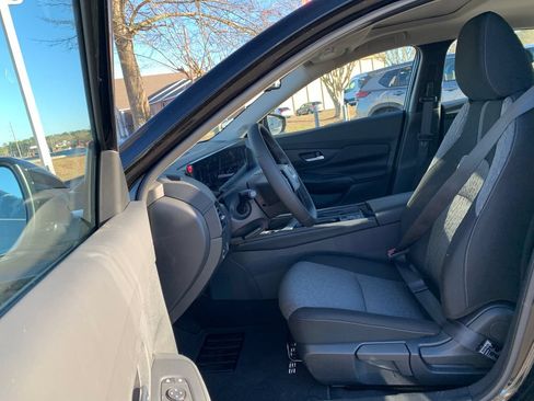 New 2026 Nissan Sentra SV w/ SV Convenience Package FWD image 16