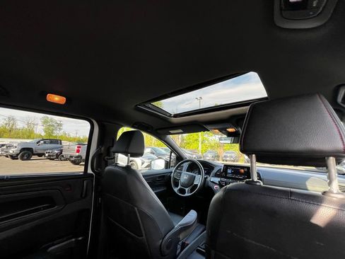 Used 2023 Honda Odyssey Sport image 17