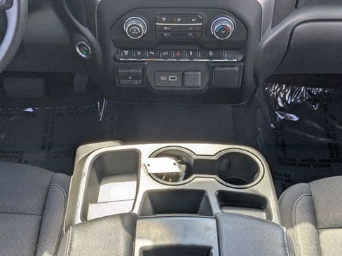 Used 2024 Chevrolet Silverado 2500 Custom w/ Custom Value Package image 16