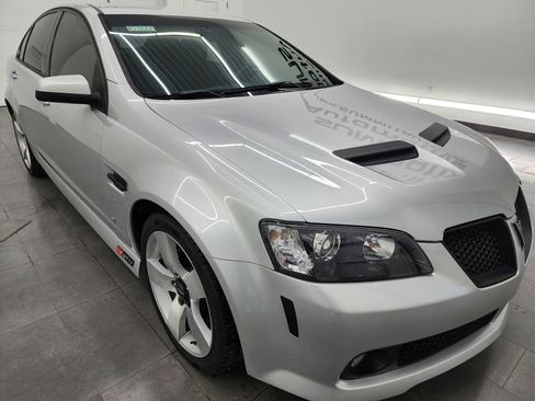 Used 2009 Pontiac G8 GT w/ Premium Package image 2
