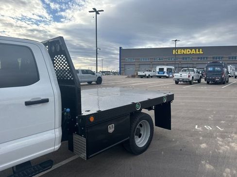 New 2026 Ford F550 4x4 Crew Cab image 4